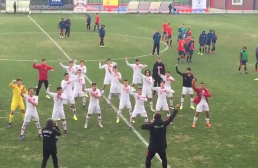 U16 Milli Takımı'nın sevinç gösterisi büyük beğeni topladı