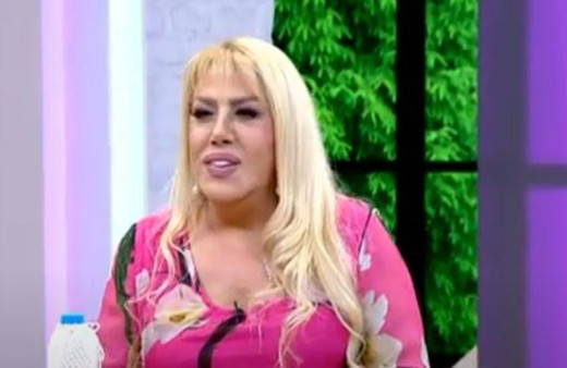 Mine Koşan kaç yaşında aslen nereli kaç kere evlendi ilk eşi kimdir?