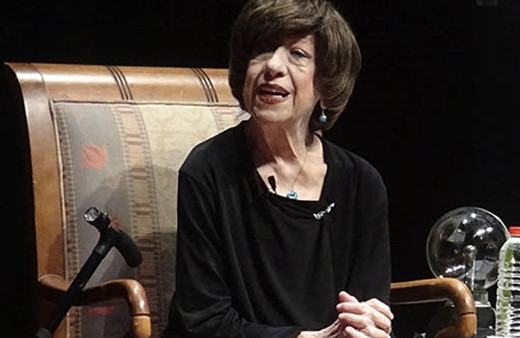 Elvan Gruda kaç yaşında eşi ve oğlu Emre kimdir?