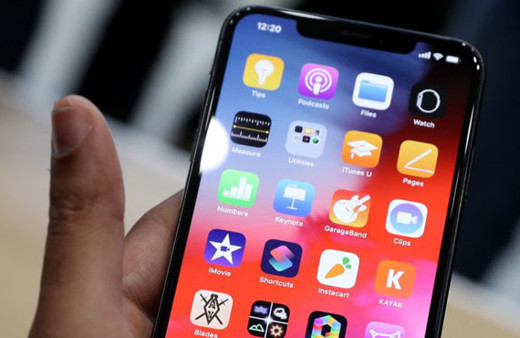 iPhone için flaş iddia! OLED'e geçiş yapılıyor
