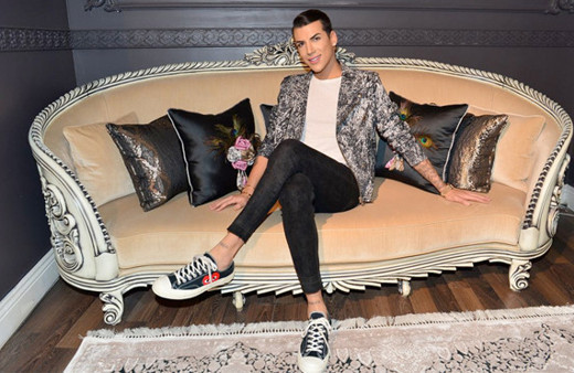 Kerimcan Durmaz 24 ayar altın kaplama mobilya aldı