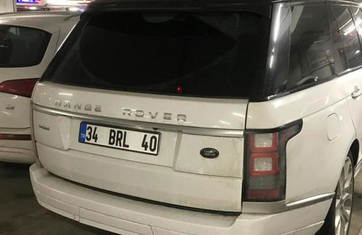 Havalimanı otoparkında bırakılan lüks cipten servet çıktı