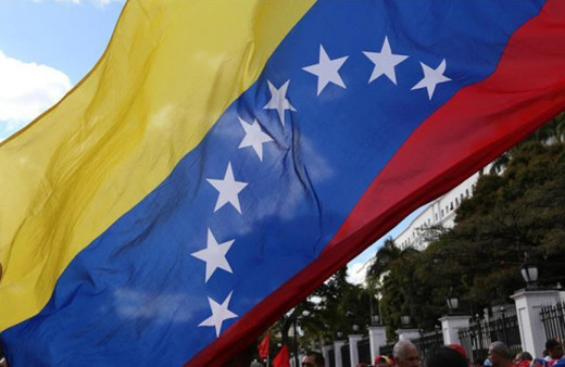 Maduro'dan bir hamle daha: Hepsini çekiyor!