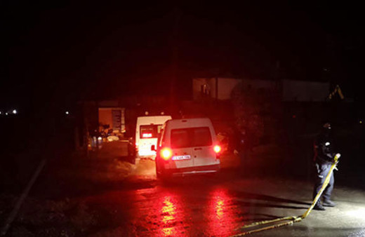 Açmak istedikleri kasa patladı! Hepsi ağır yaralandı