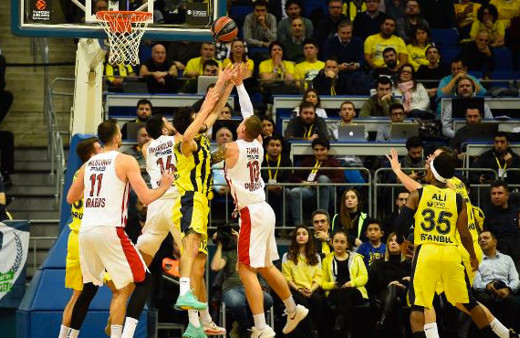 Fenerbahçe Beko Olympiakos'u dağıttı