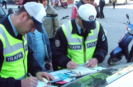 Üst üste trafik cezası kesilen adam 11 katlı inşaata çıktı!