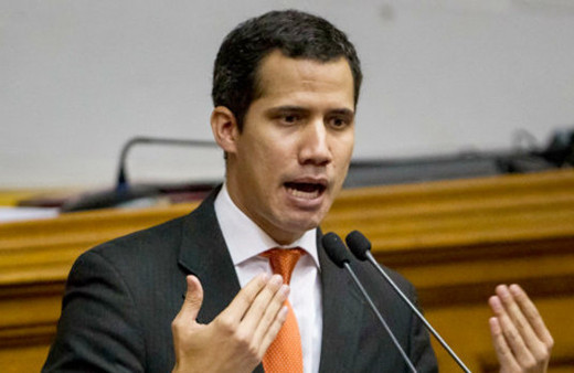 Guaido Maduro'yu devirebilmek için askerlerle görüşüyor