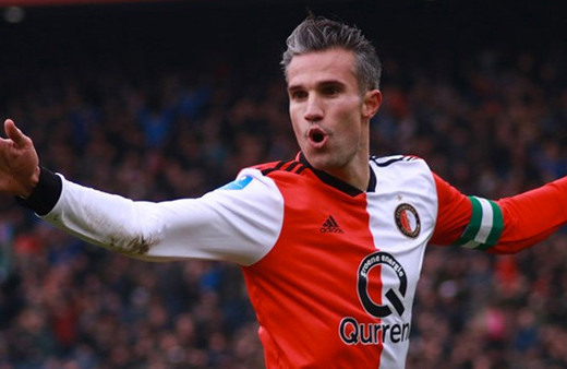 Robin van Persie tarihe geçti