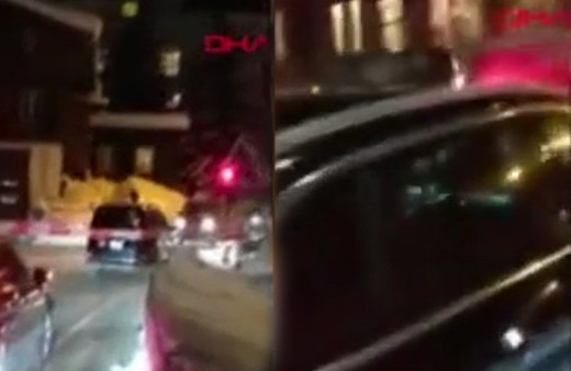 İsviçre'de tren, raylara bırakılan aracı hurdaya çevirdi