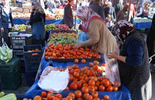 Hortum etkisi! Halde bile en ucuz domates 4 lira