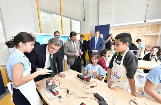 İstanbul'da ilk Türkiye'de ise en kapsamlı bilim merkezi ve planetaryumu Üsküdar'da