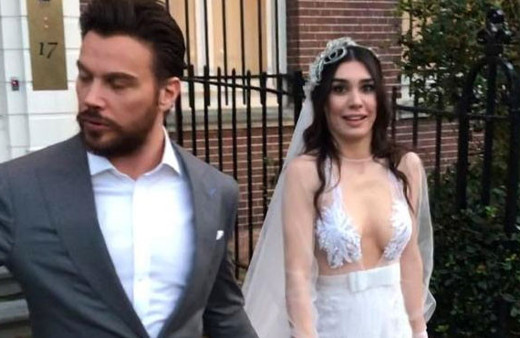 Sinan Akçıl'la evlenen Burcu Kıratlı'nın yatakta gecelikli pozları olay oldu