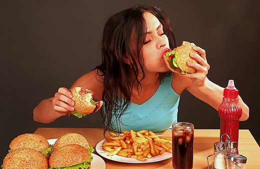 Sürekli yemek dürtünüz varsa sebebi bu hastalık diyetisyen çareyi söyledi