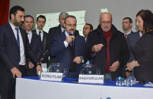 Ayvacık'ta TOKİ konutları için kura heyecanı yaşandı