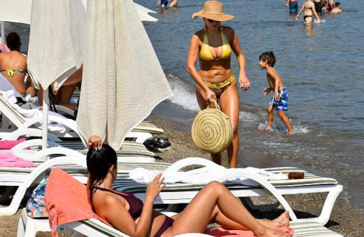 Turizm gelirleri arttı ziyaretçi sayısı rekora koştu