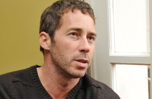 Oyuncu Sinan Albayrak Suriye'de çocuklara yardım ulaştırdı