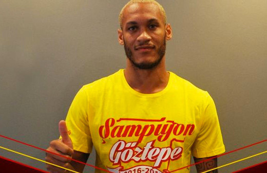 Göztepe'de Gouffran kalacak, Ghilas'a talip var