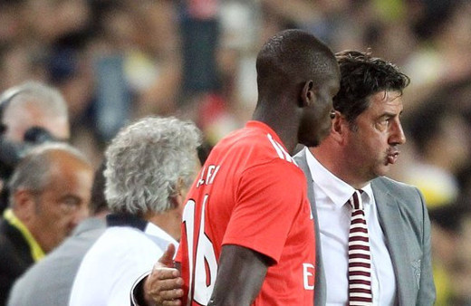 Galatasaray'ın rakibi Benfica'da deprem!