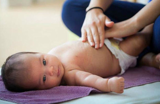 Bebeklerde gaz sancısını yok etmek için pratik yöntemler
