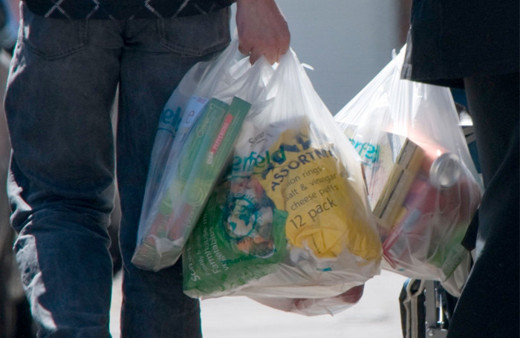 Eczacılardan ücretli plastik poşet kararı için yeni düzenleme isteği