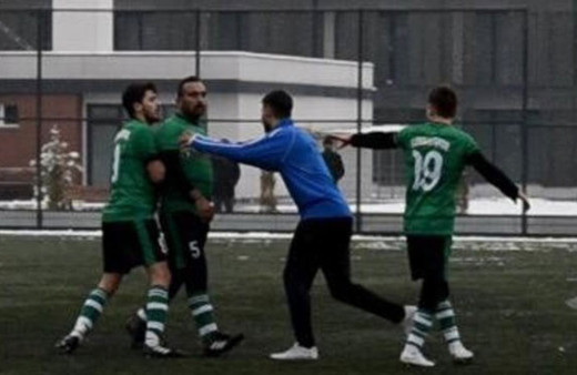 Hakeme tokat atan futbolcuya rekor ceza