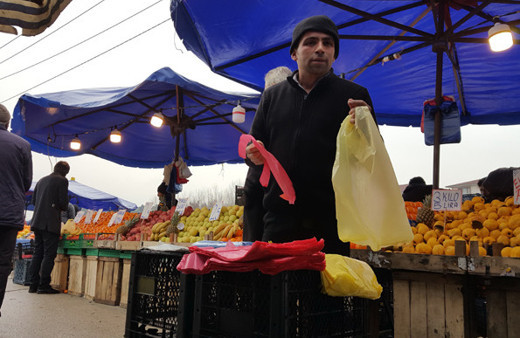 Naylon poşeti pazarda 10 kuruşa sattı reklam tepkisi 