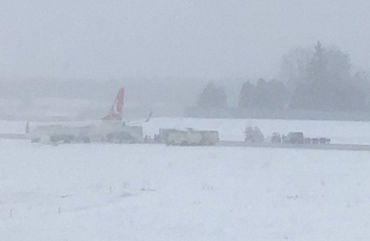 THY uçağı kar nedeniyle pistten çıktı!