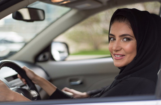 Suudi Arabistan’da kadınlar boşandıklarını mesajla öğrenebilecek