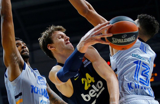 Fenerbahçe Rusya'da dondu