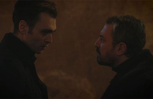 Çarpışma 9. bölüm ilk sahne