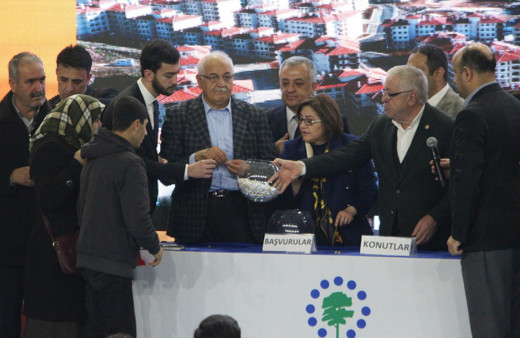 Gaziantep'te 916 konut sahibini buldu