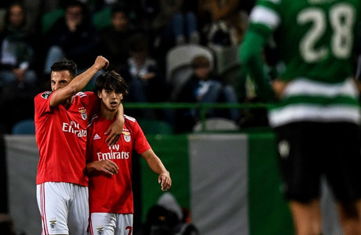 Galatasaray'ın rakibi Benfica 5'te 5 yaptı