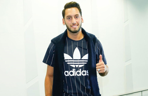 Hakan Çalhanoğlu'nu üzen ayrılık!