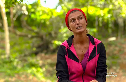 Tuğba Özay kanser mi oldu hastaneden paylaştı tek tel saçı kalmamış