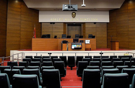 Eski Yargıtay üyesi FETÖ yöneticileriyle irtibatlı çıktı