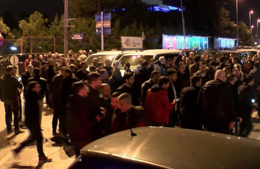 Darp edilen Uber sürücüsüne destek eylemi