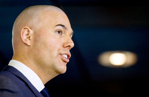 Hollandalı eski siyasetçi İslam karşıtı kitap yazarken Müslüman oldu