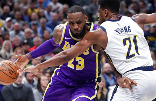 LeBron kariyerinin en ağır yenilgisini aldı