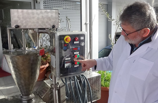 Evde zeytinyağı yapan makina! Balıkesir'de yapıldı devrim yapacak