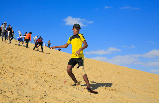 Mısır'da çöl kumunda kayak keyfi herkes bu vadiye koşuyor