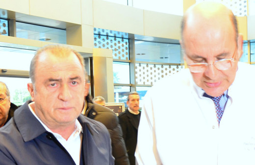 Babasını kaybeden Fatih Terim hasteneye böyle geldi