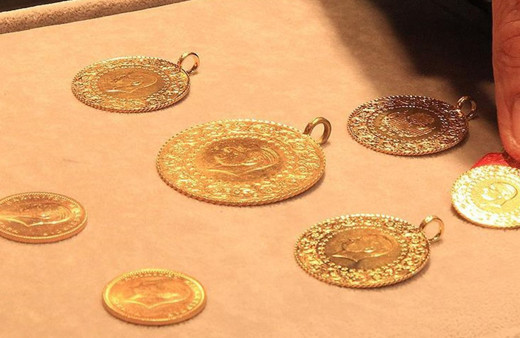 Altın güne yatay seyirde başladı 7 Şubatta gram ve çeyrek ne kadar oldu?