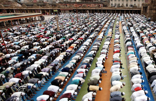 Cuma namazı kılmak farz mı 3 kere cumaya gitmeyince ne olur?