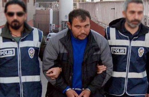 Polislere sitem etti '5-6 ay yatarsın diyordun 35 yıl yatarım var'