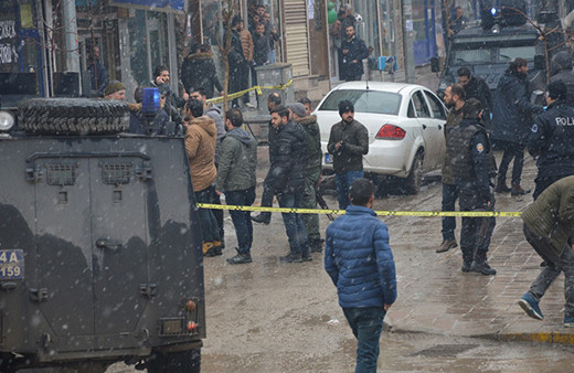 Ağrı'da silahlı sokak kavgası: Yaralılar var!