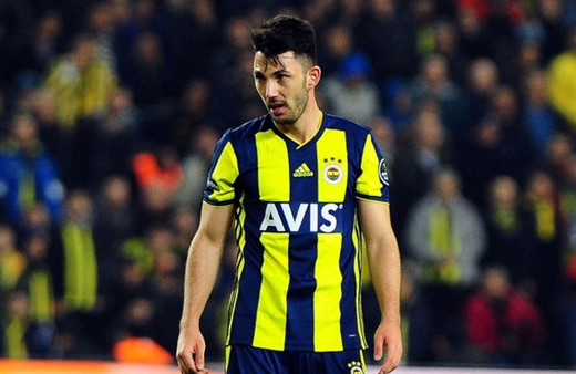 Tolgay Arslan kırmızıyı tünelde yedi