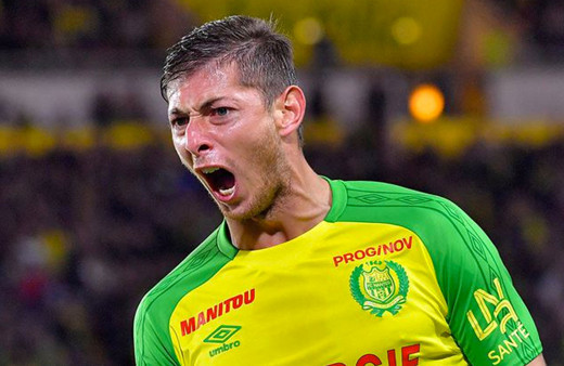 Nantes, 9 numarayı emekli etti