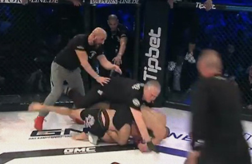 Türk sporcu Ömer Solmaz unvan maçına damga vurdu!