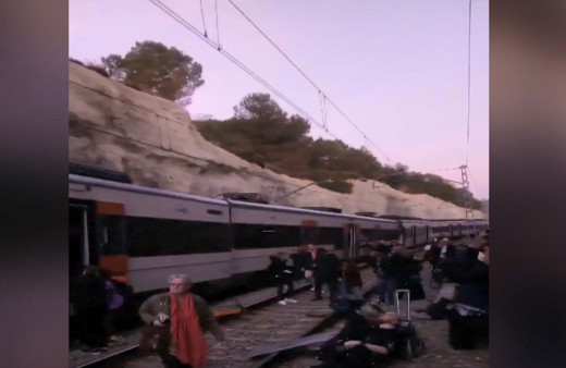 Barselona'da tren kazası: 1 ölü, 92 yaralı