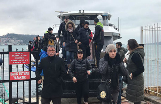 Boğaz turunda korku dolu anlar! Tekneden düştü, kurtarılamadı